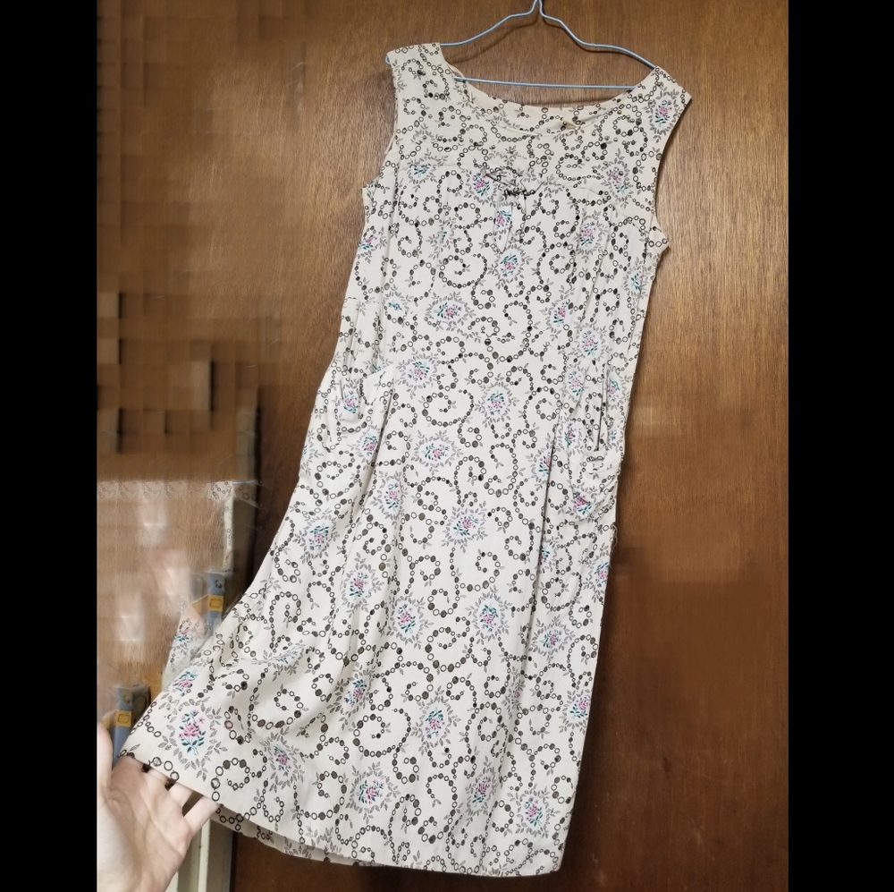 Vintage 1930s 40s Dress With Bow & Done Stude Detail